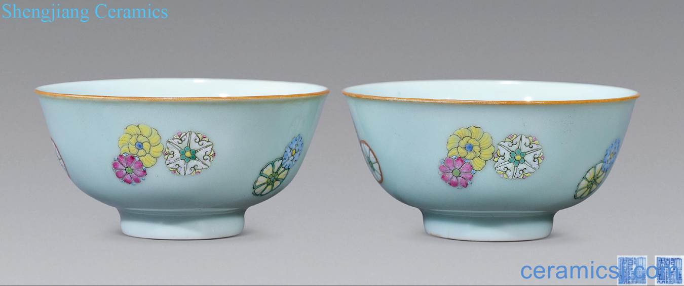 Qing qianlong pea green enamel ball flower bowl (a)