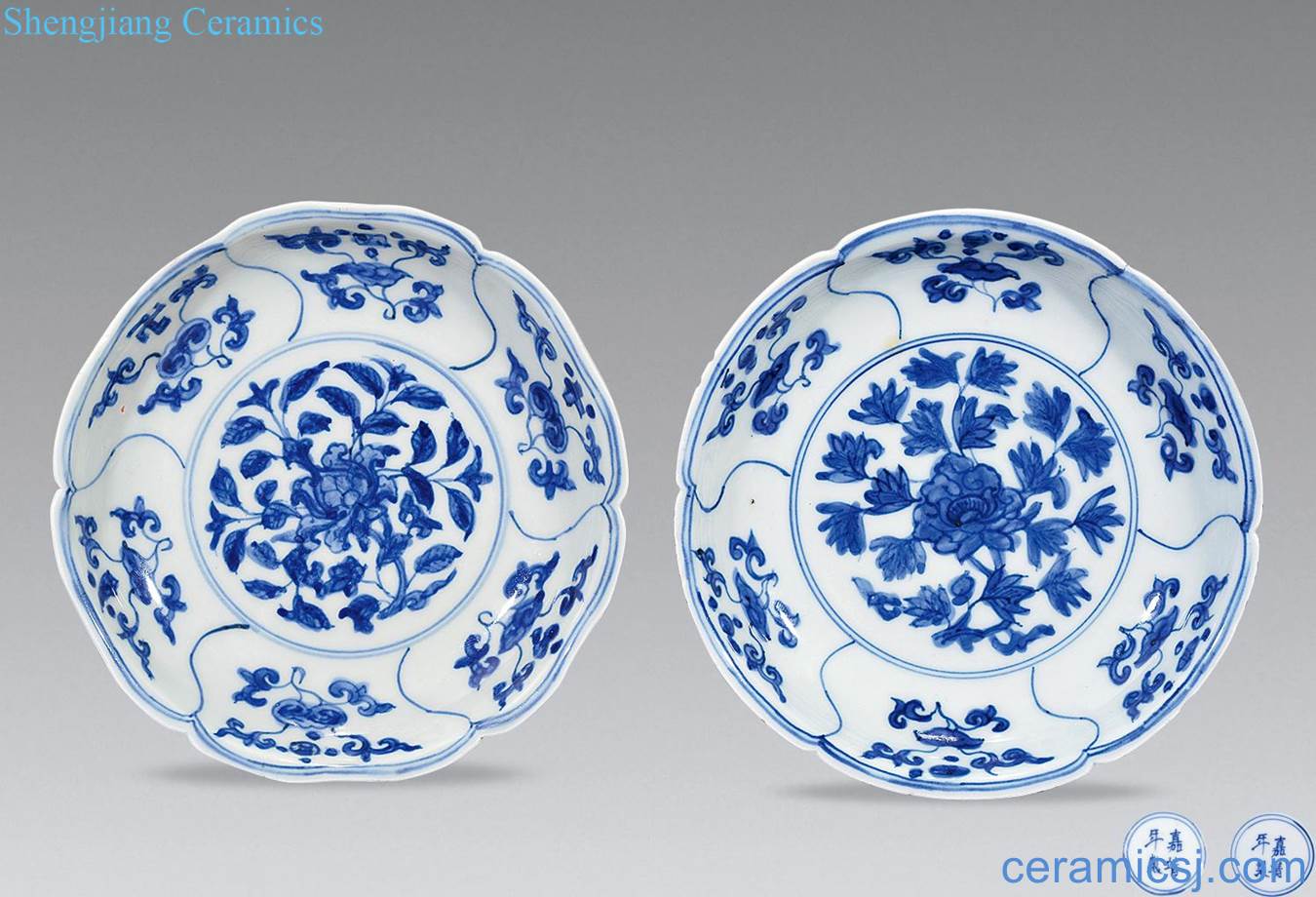 Ming jiajing Blue and white flower flower mouth tray (a)