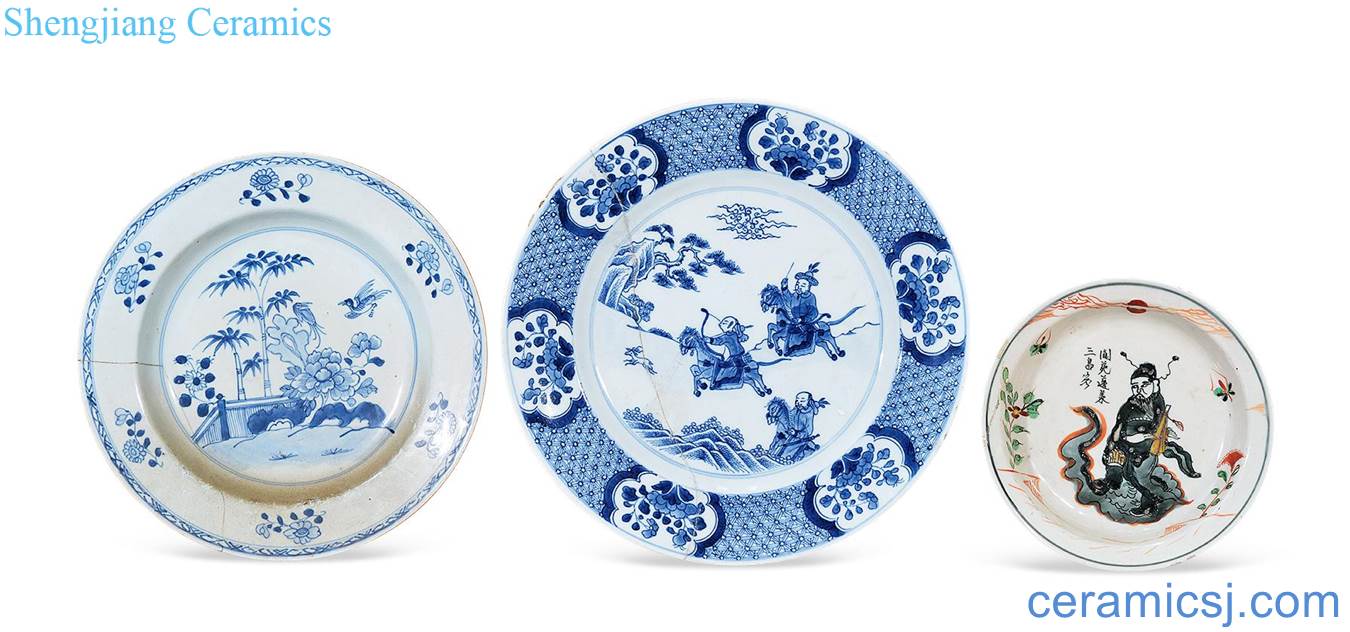 Clear blue figures, flowers plate (three)