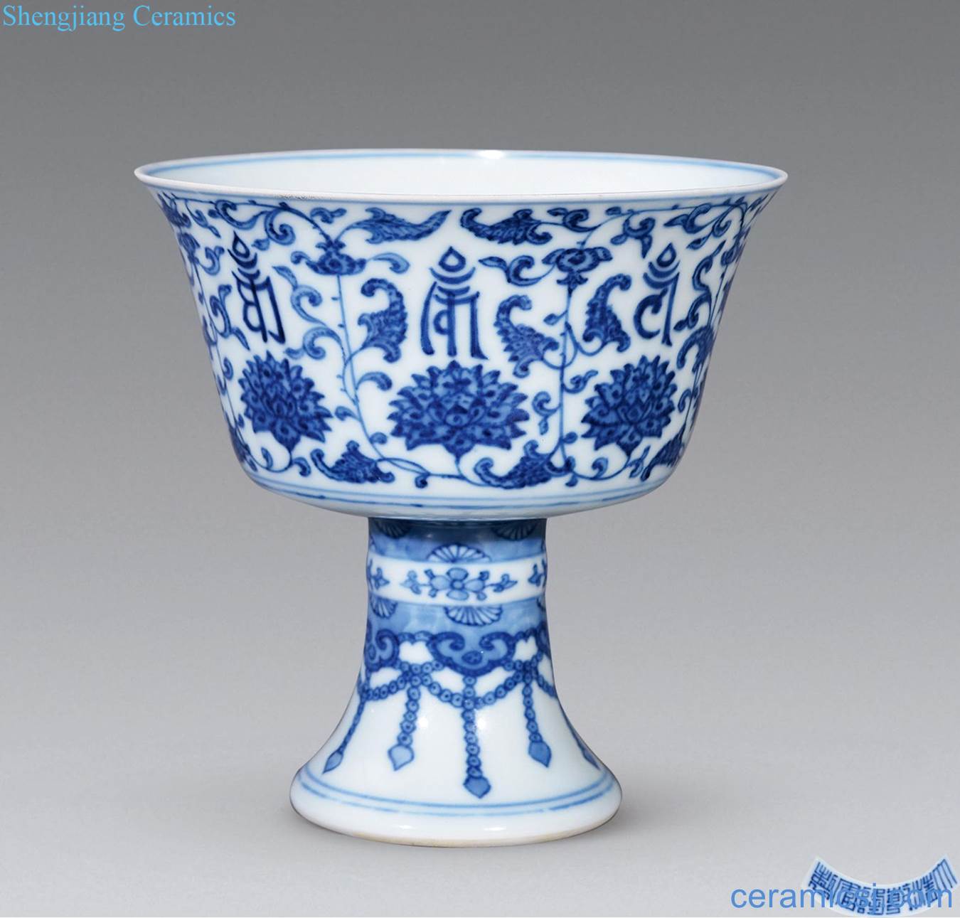 Qing qianlong Blue and white lotus flower Sanskrit footed cup