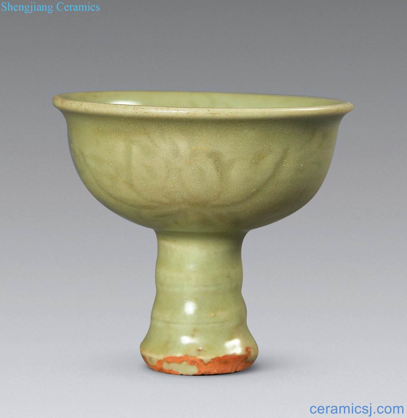 Ming Longquan carved flowers footed bowl