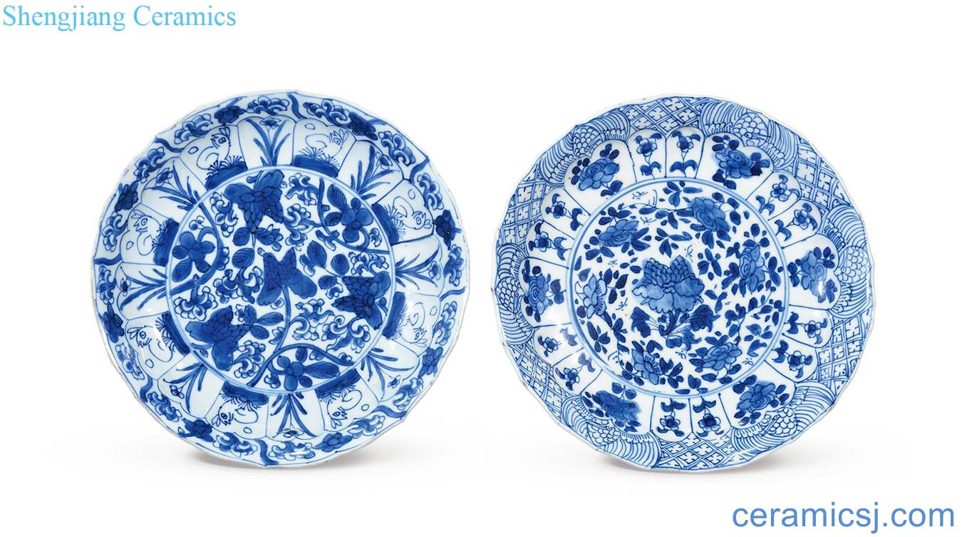 The qing emperor kangxi Blue and white flower ling mouth plate (two)