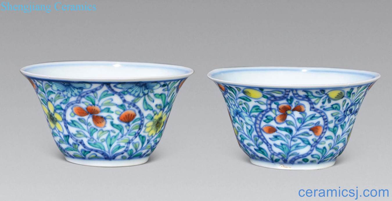 Qing qianlong bucket colors branch flowers and grain cup (a)