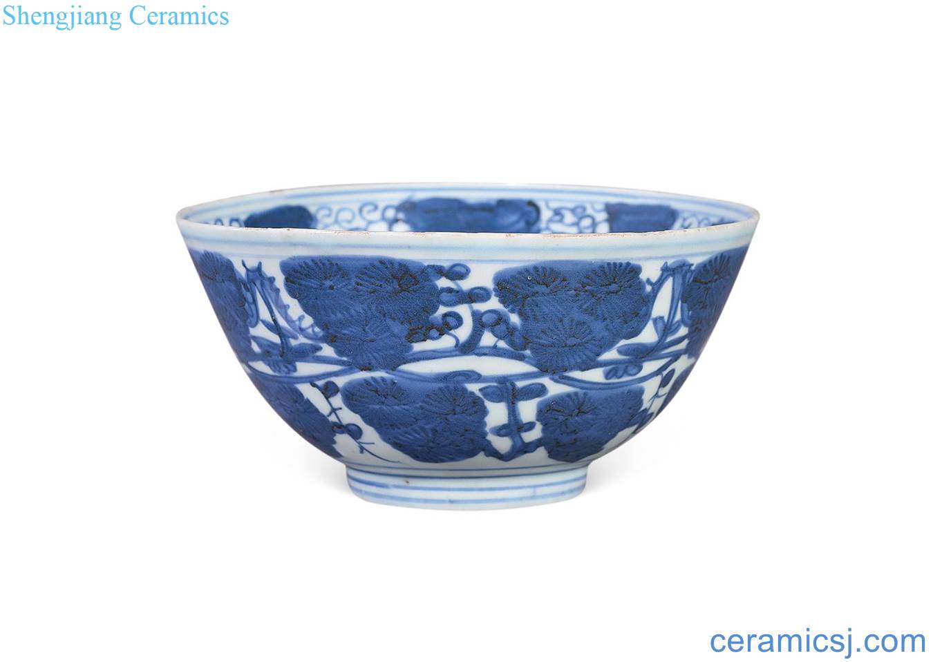 In the late Ming Blue and white pine green-splashed bowls