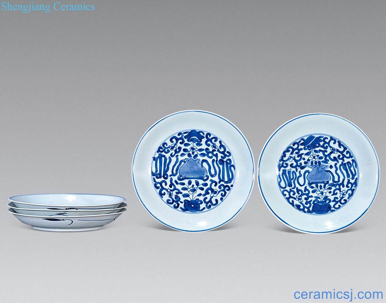 Ming wanli Blue and white peach plate (five pieces a set)