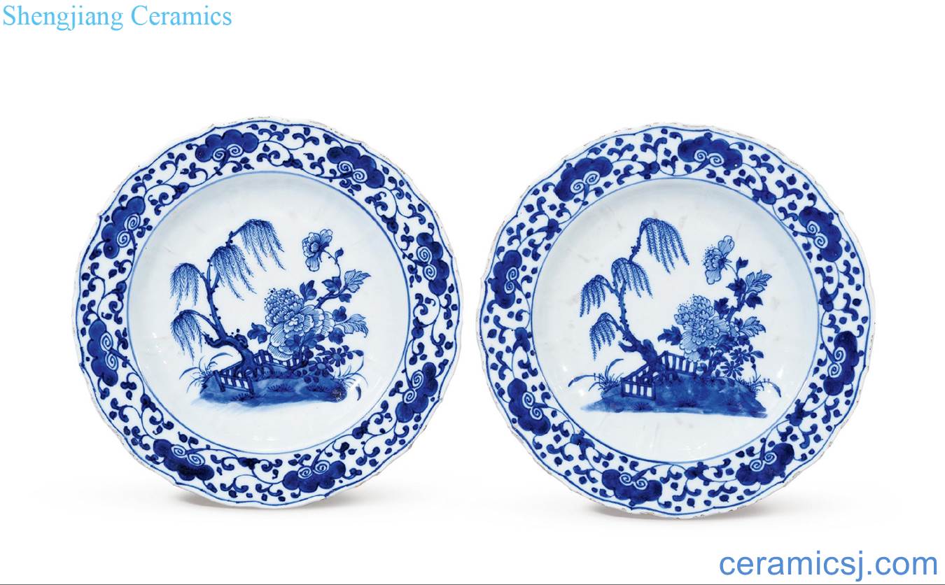 Qing qianlong Blue and white flower plate (a)