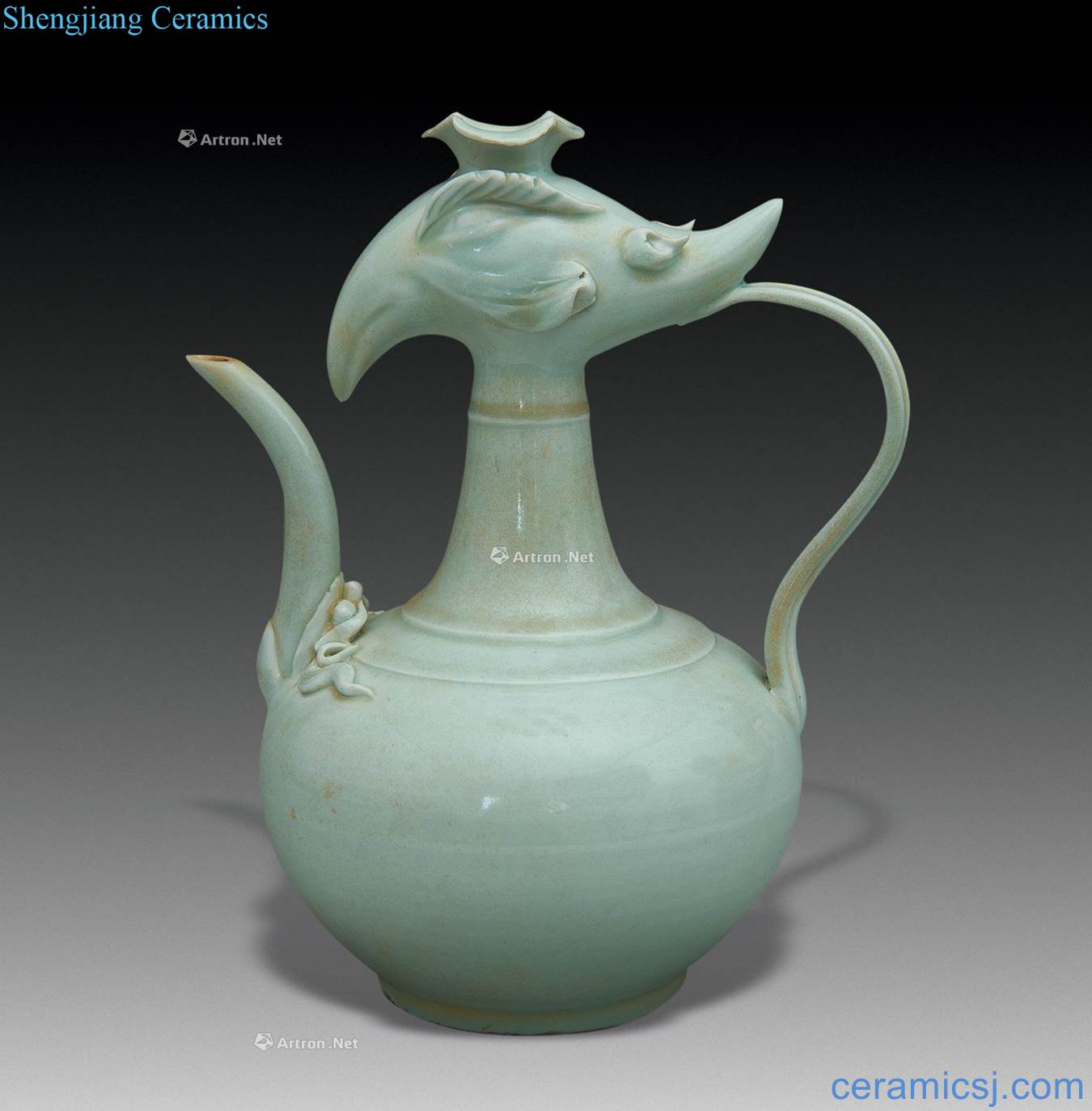 yuan Bluish white porcelain Big chicken first ewer