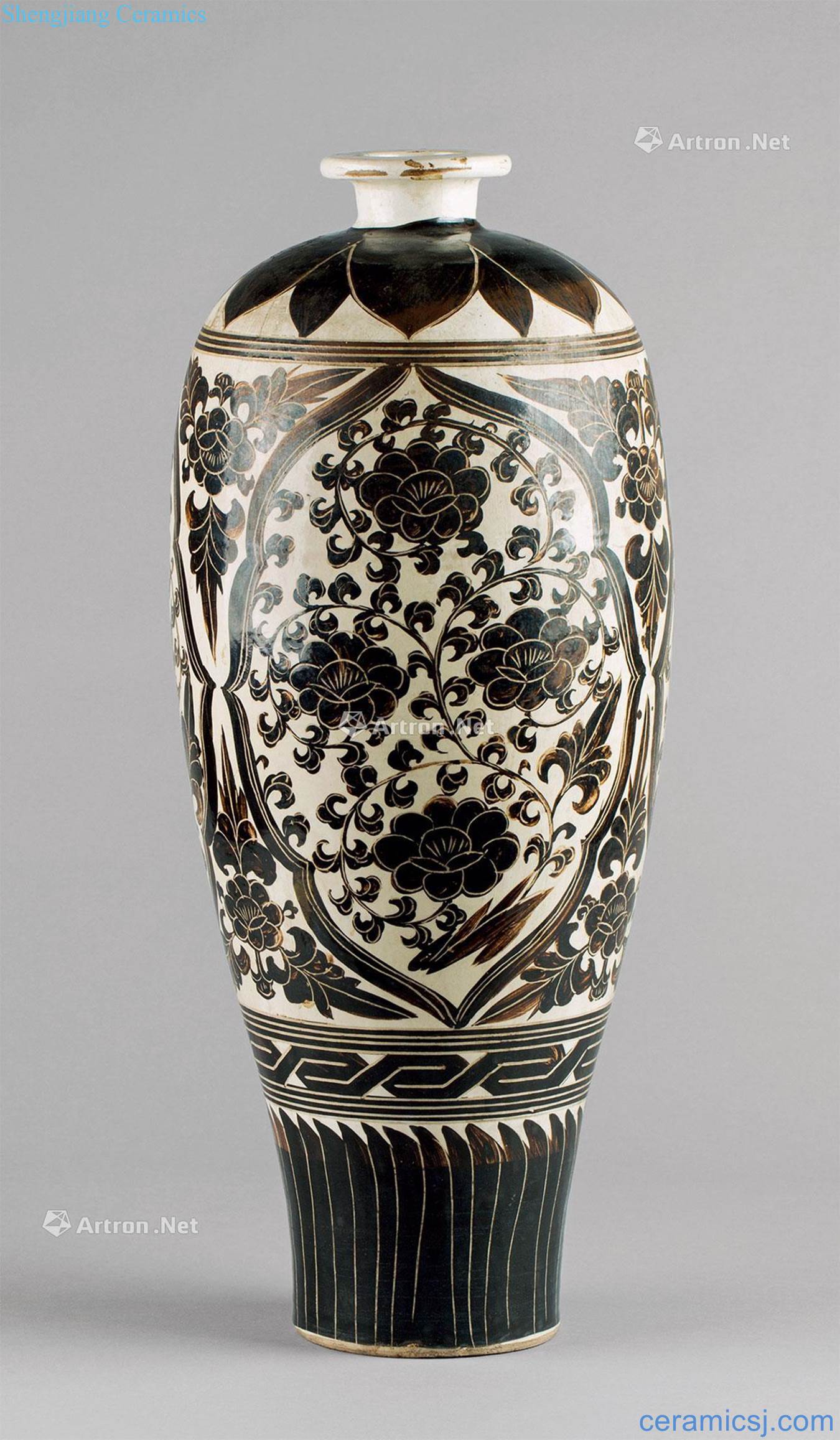 The song dynasty (960 ~ 1279) magnetic state kiln medallion flower grain bottle