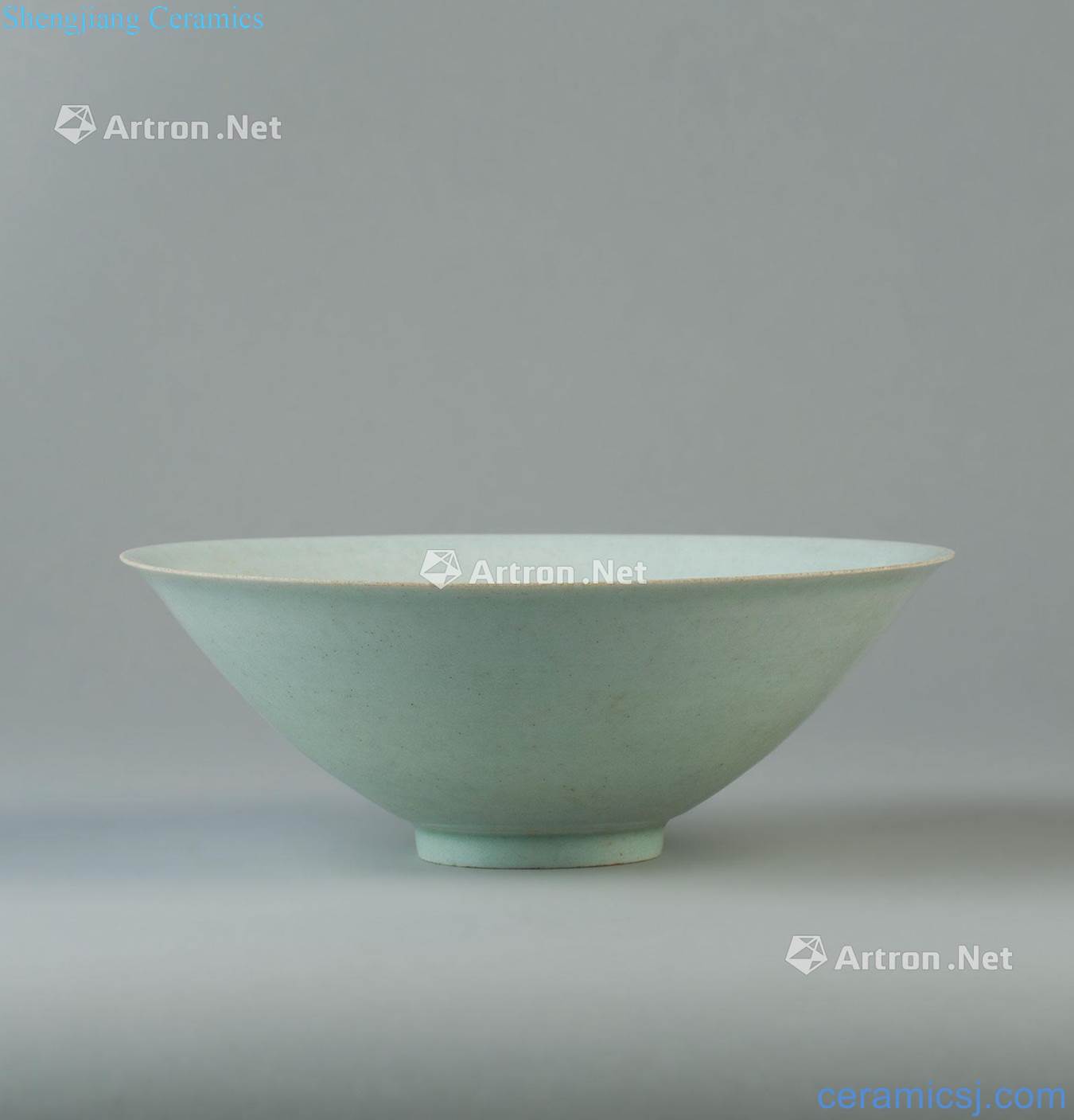 The song dynasty (960 ~ 1279) left kiln green YingXiWen bowl