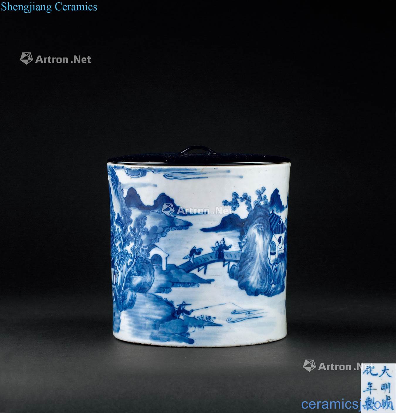In the qing dynasty (1644 ~ 1911) blue and white landscape character tattoo pen container