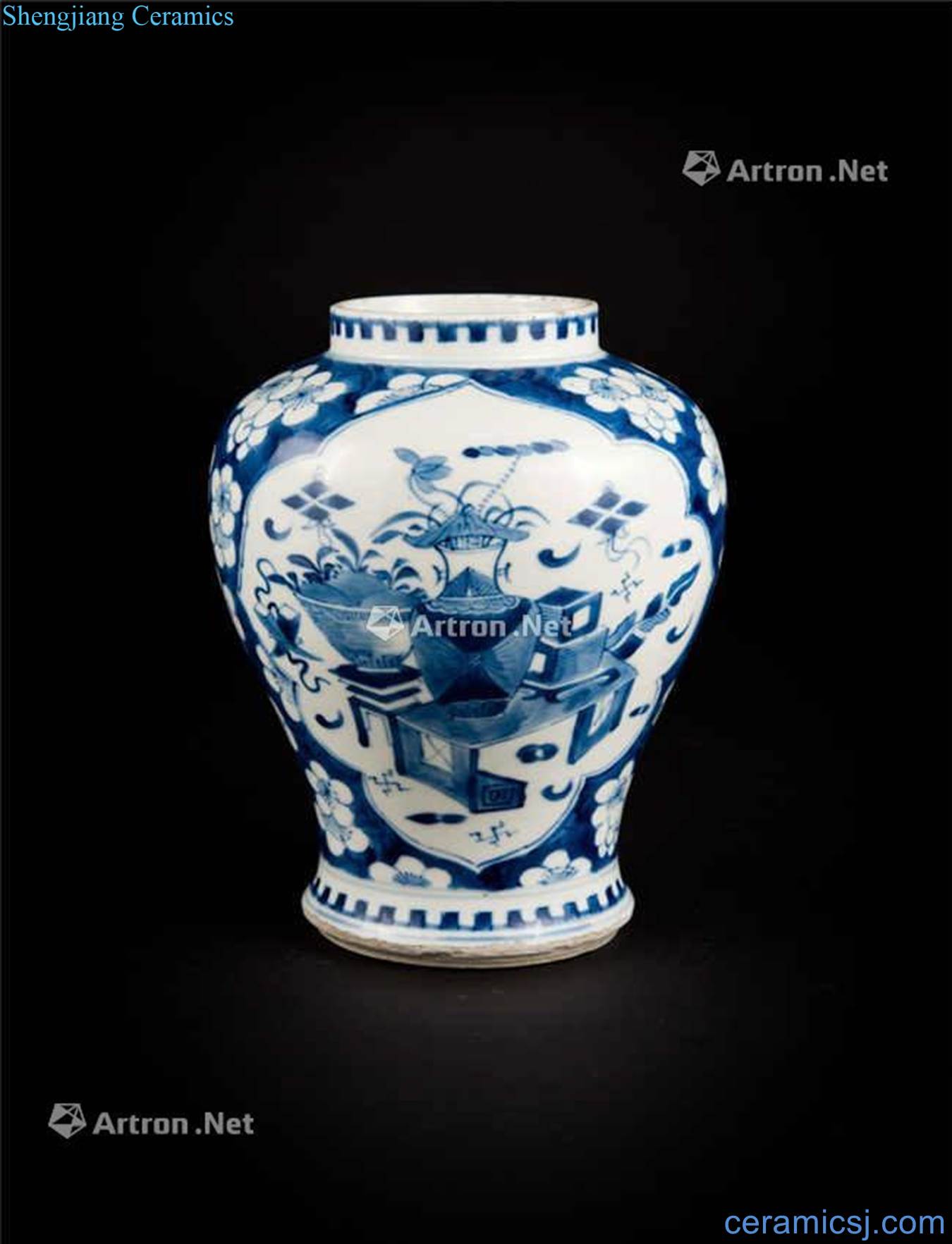 guangxu Ice blue and white antique mei medallion cans