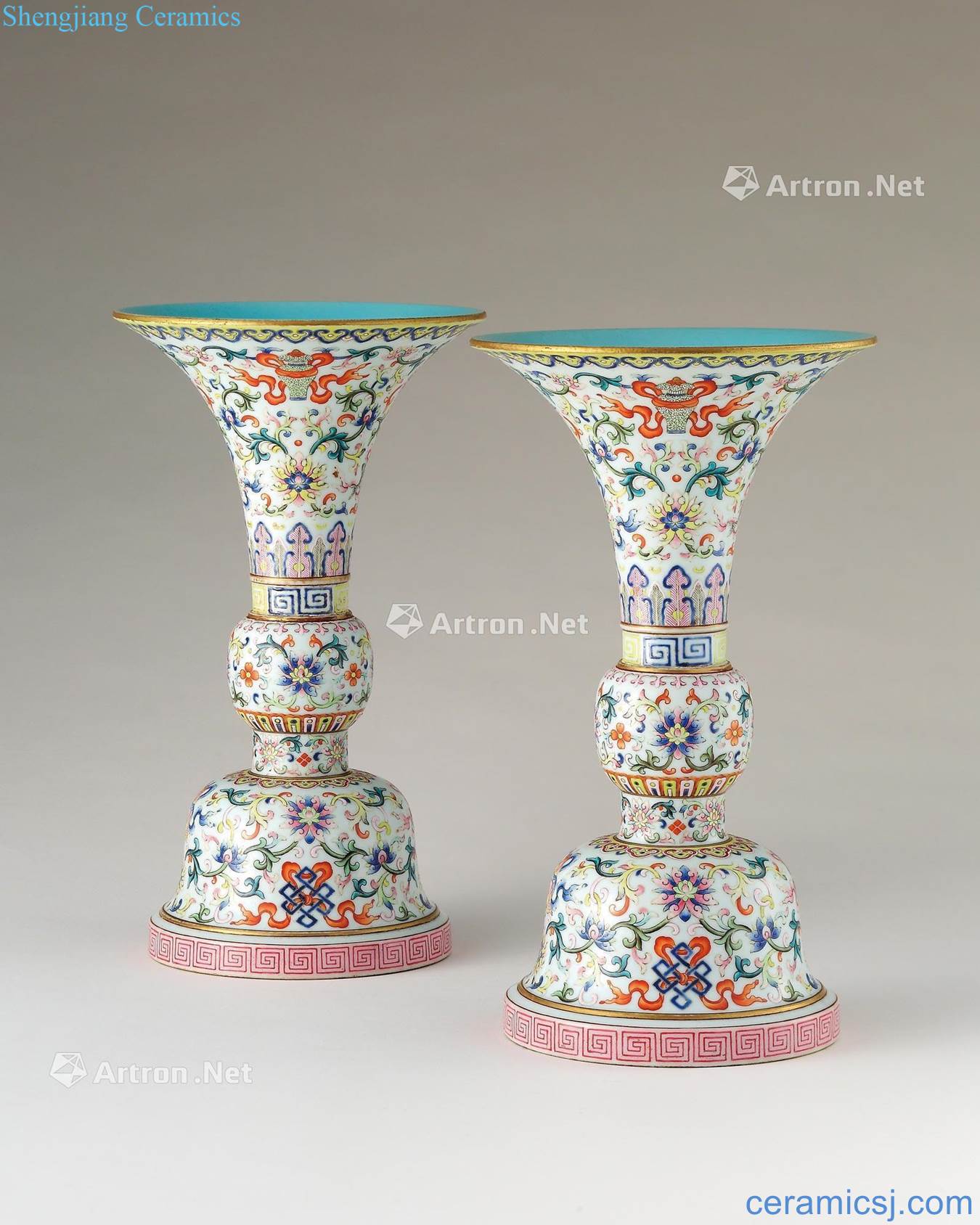 Qing qianlong pastel sweet grain vase with flowers A pair of