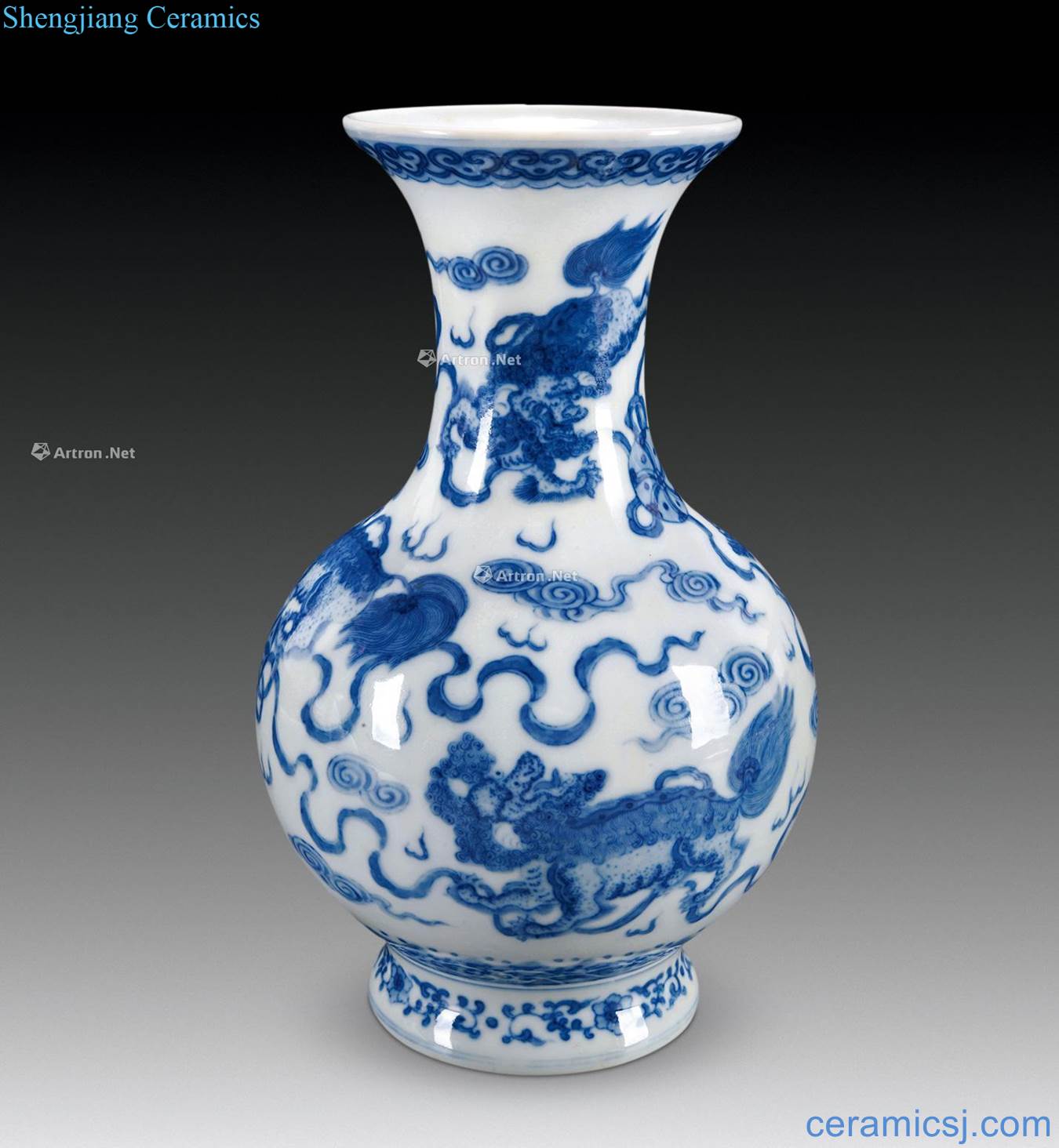 Qing qianlong Four lion play ball design blue and white