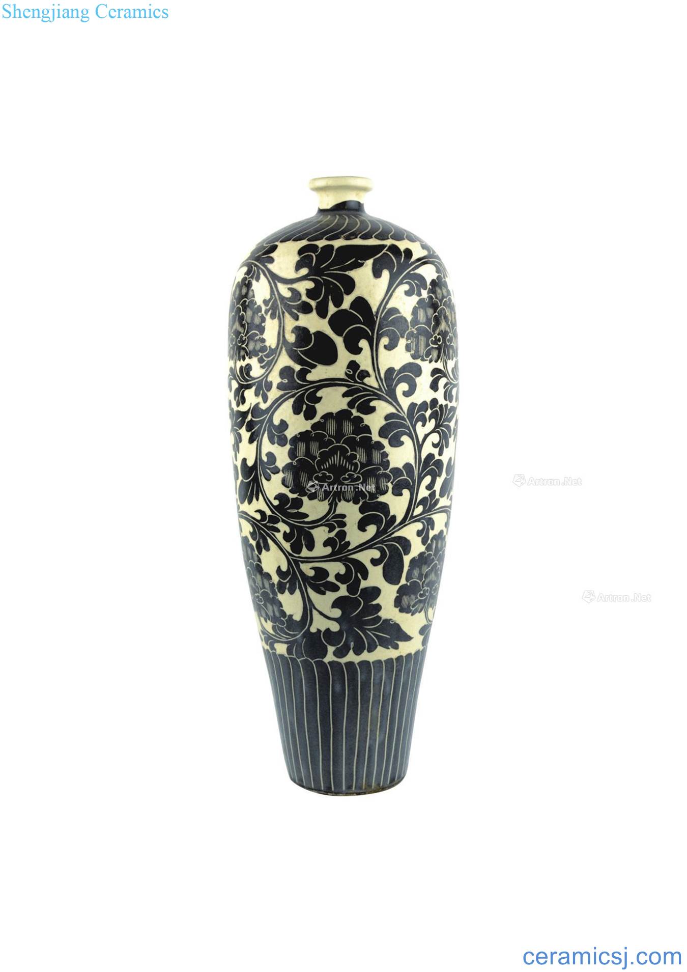 Jizhou kiln carved flower bottle