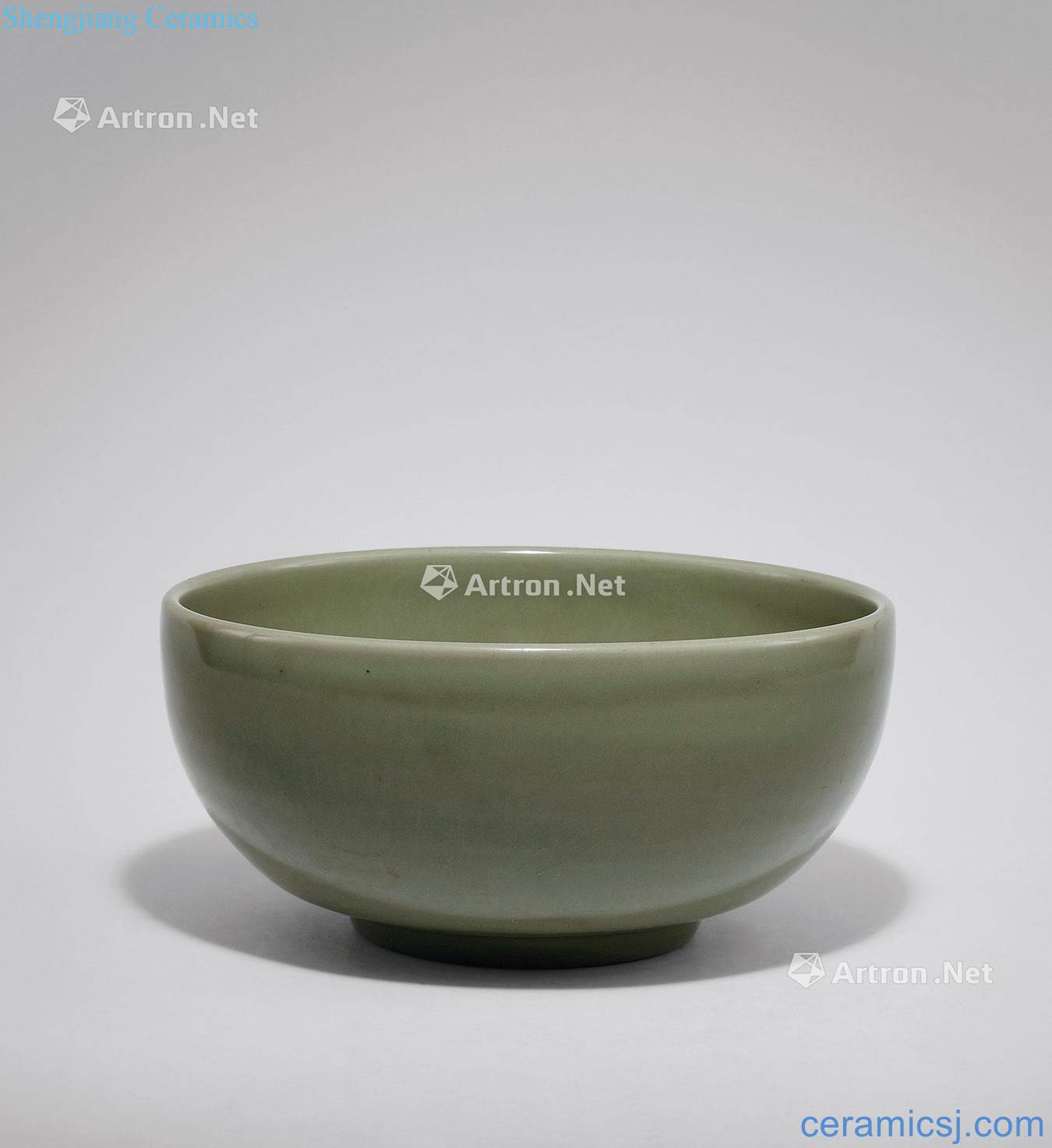 Ming Longquan glaze pier bowl