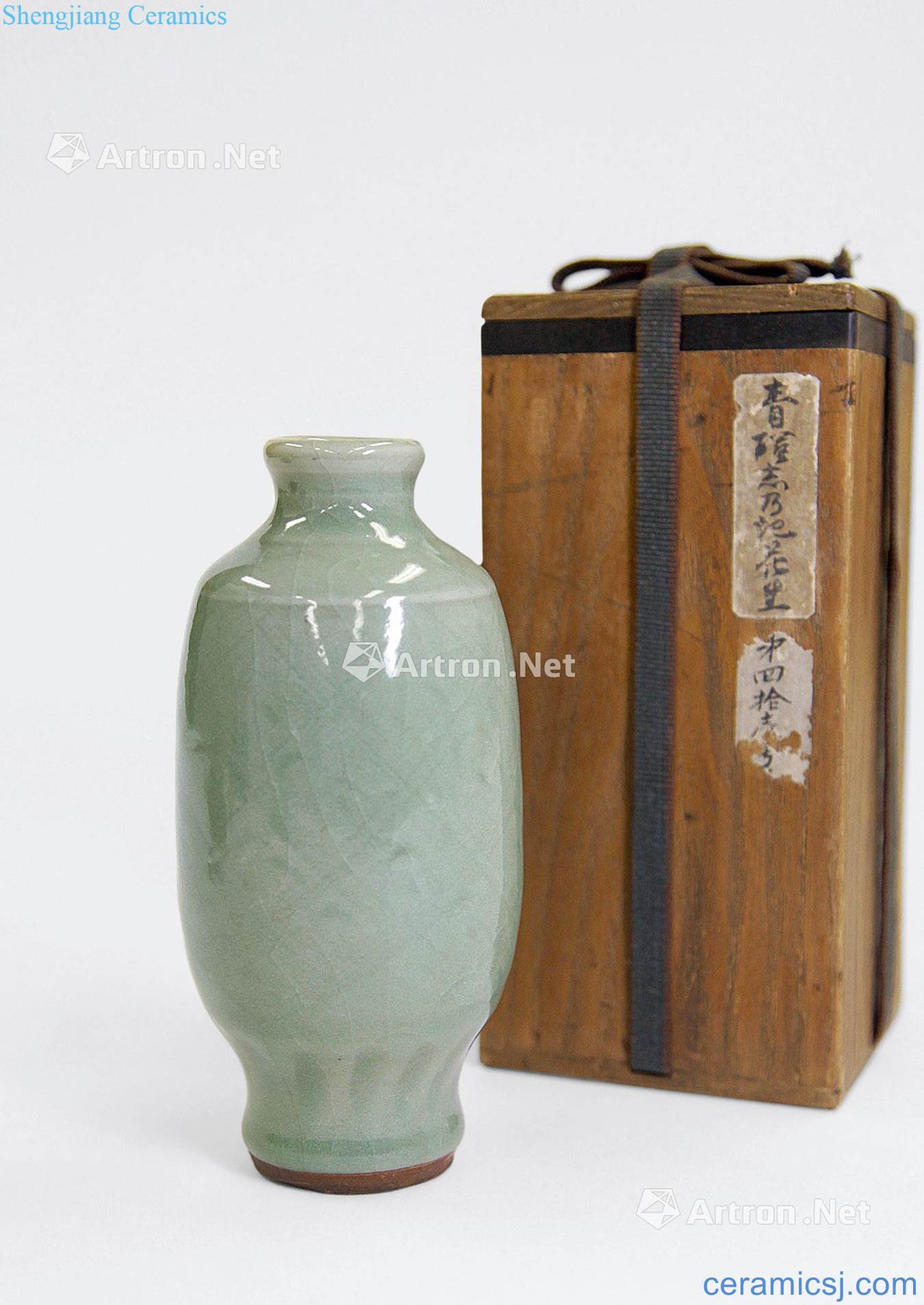 yuan Celadon vase