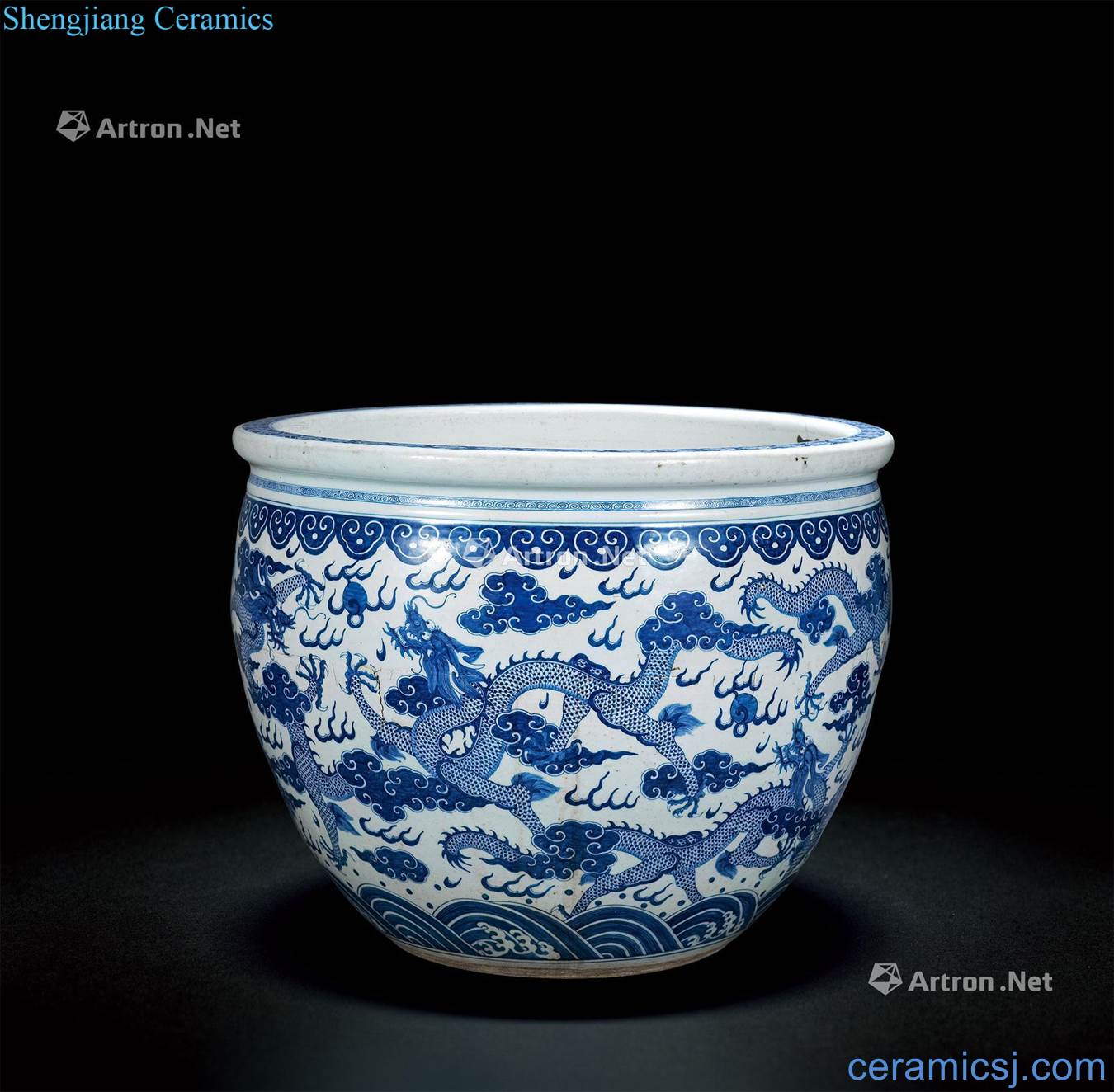 Mid qing Kowloon, blue and white lines cylinder