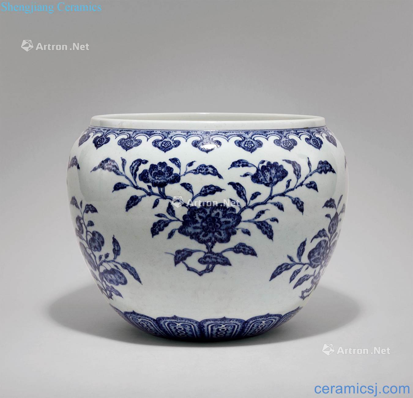 qing Blue and white ruffled branch flowers grain volume cylinder