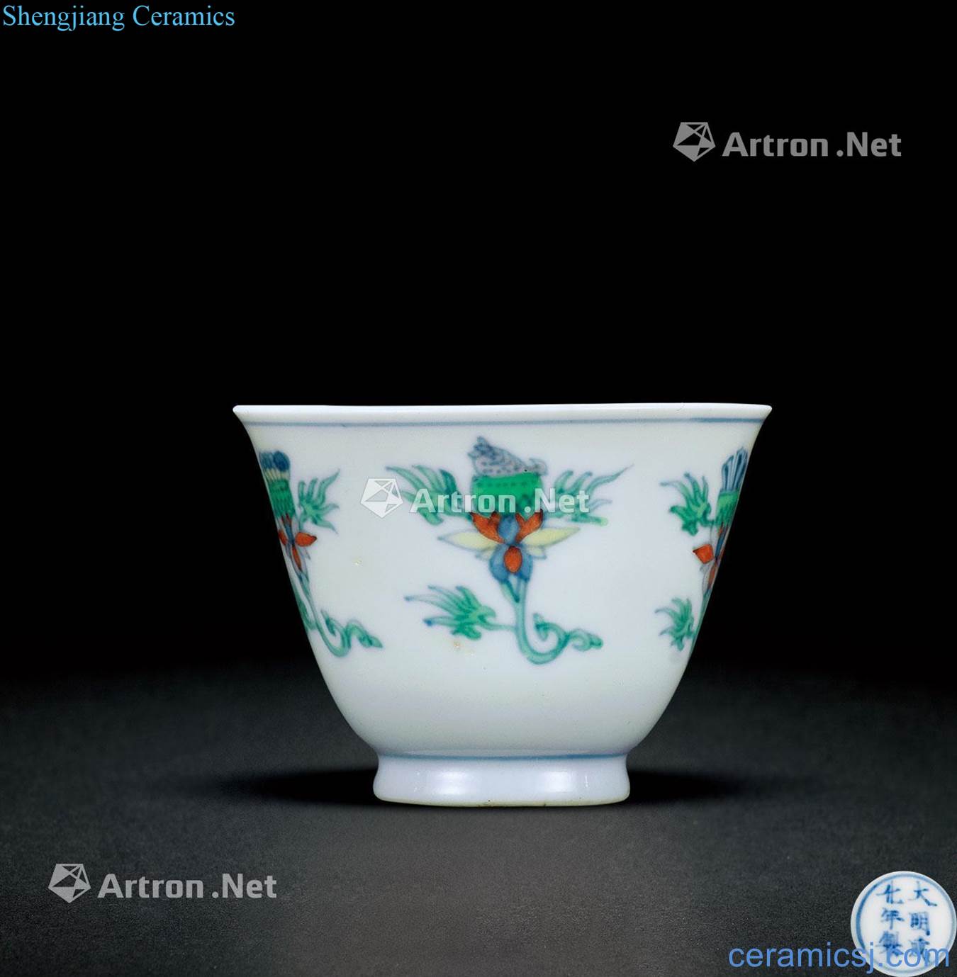 Qing yongzheng bucket color bell cup