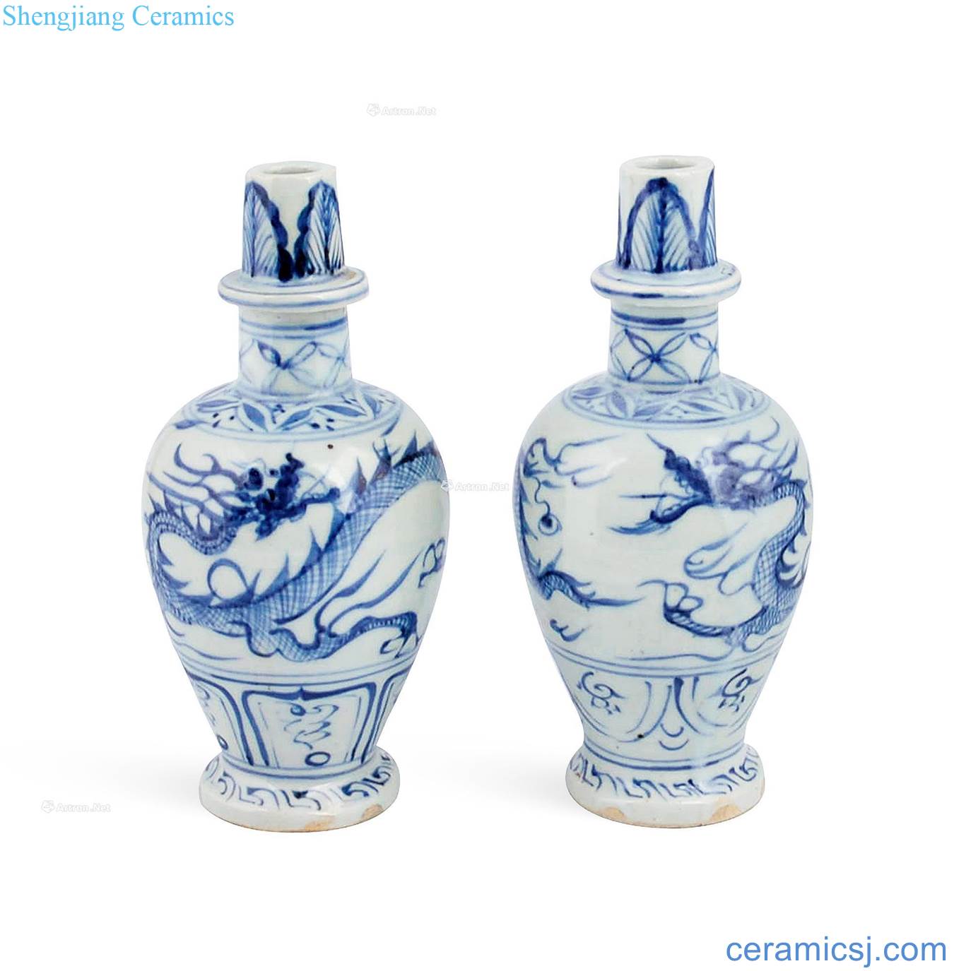 yuan Blue and white dragon receptacle (a)