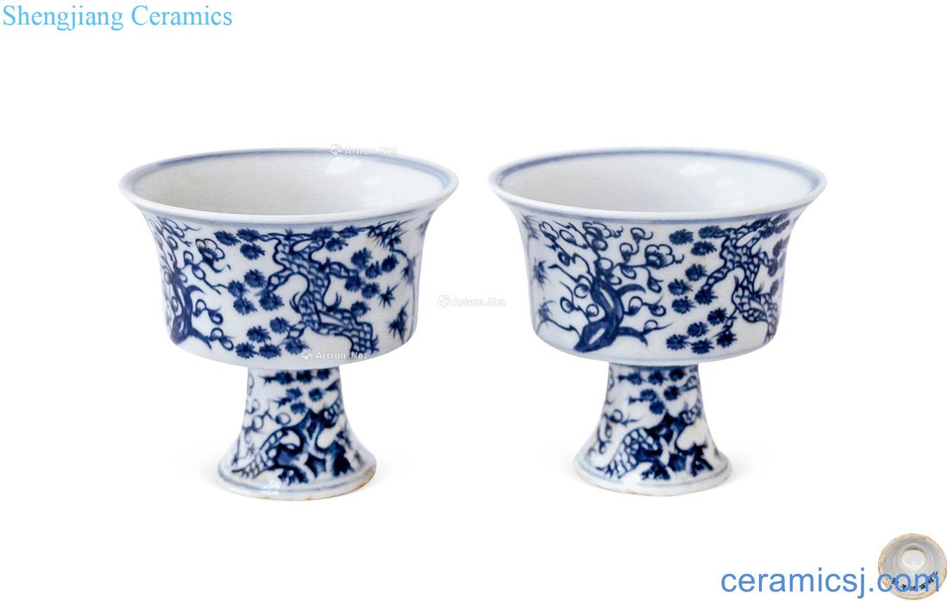 Ming xuande Blue and white shochiku MeiWen footed cup (a)