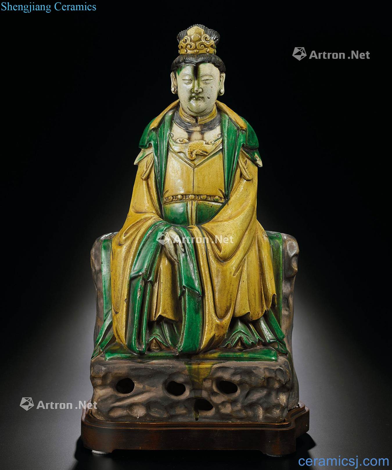 Ming plain tricolour queen's statue