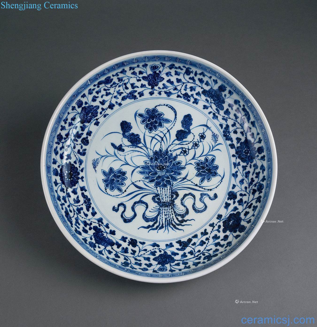 Qing yongzheng Blue and white lotus the broader market