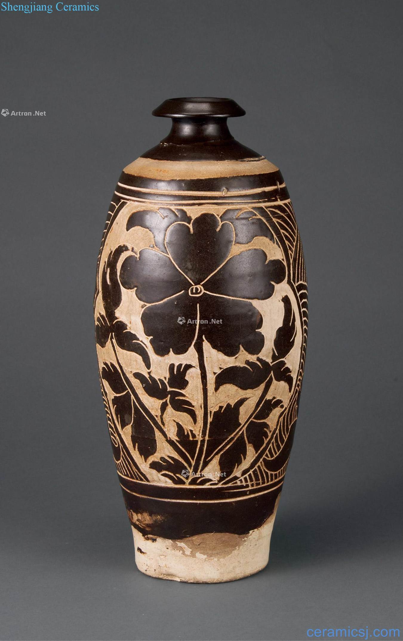 xixia The black glaze carved flower bottle