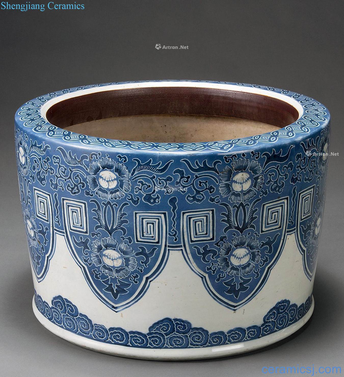 qing Blue and white flower ruyi grains in cylinder