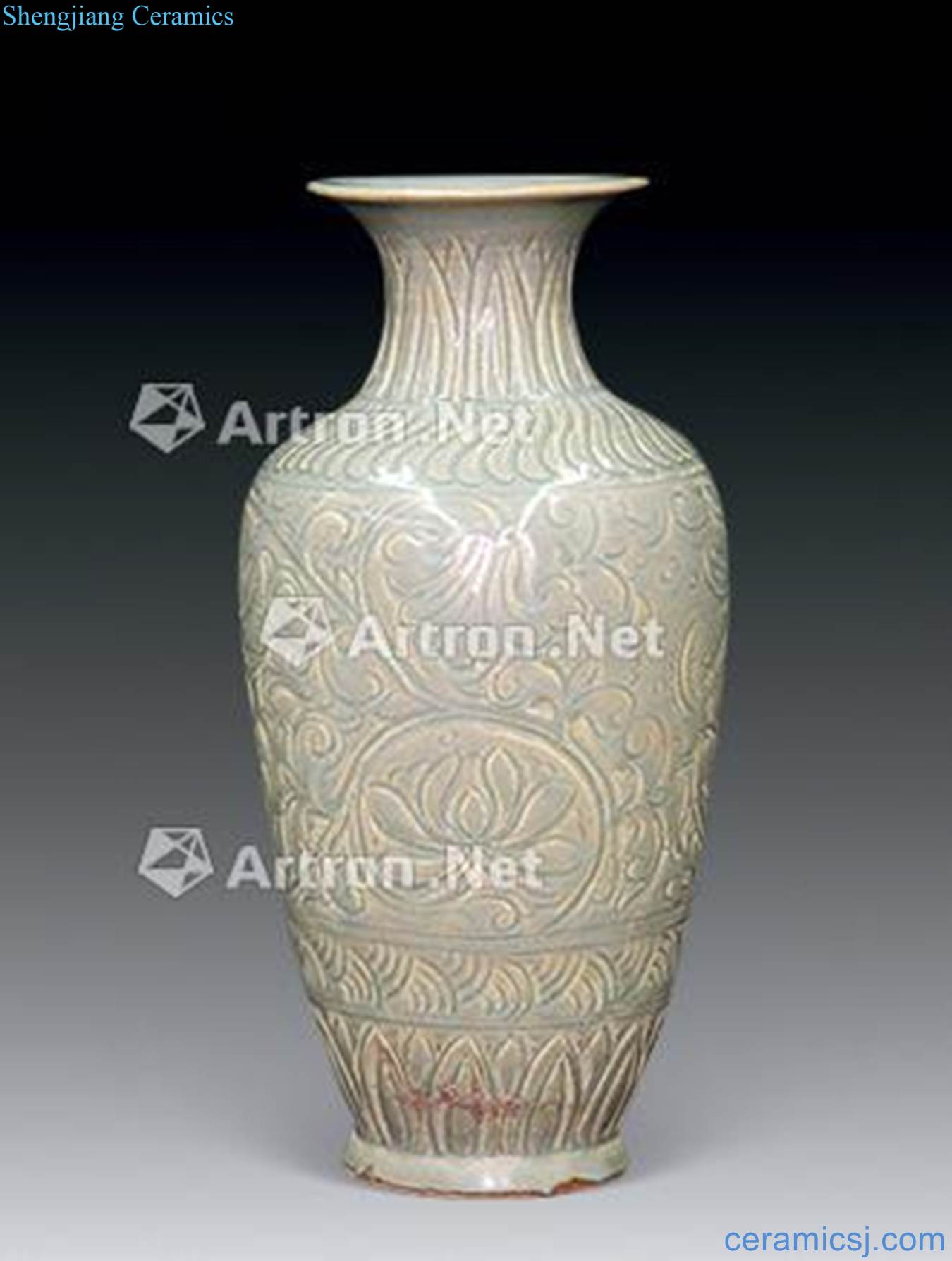 The song dynasty Vase magnetic state kiln green glaze