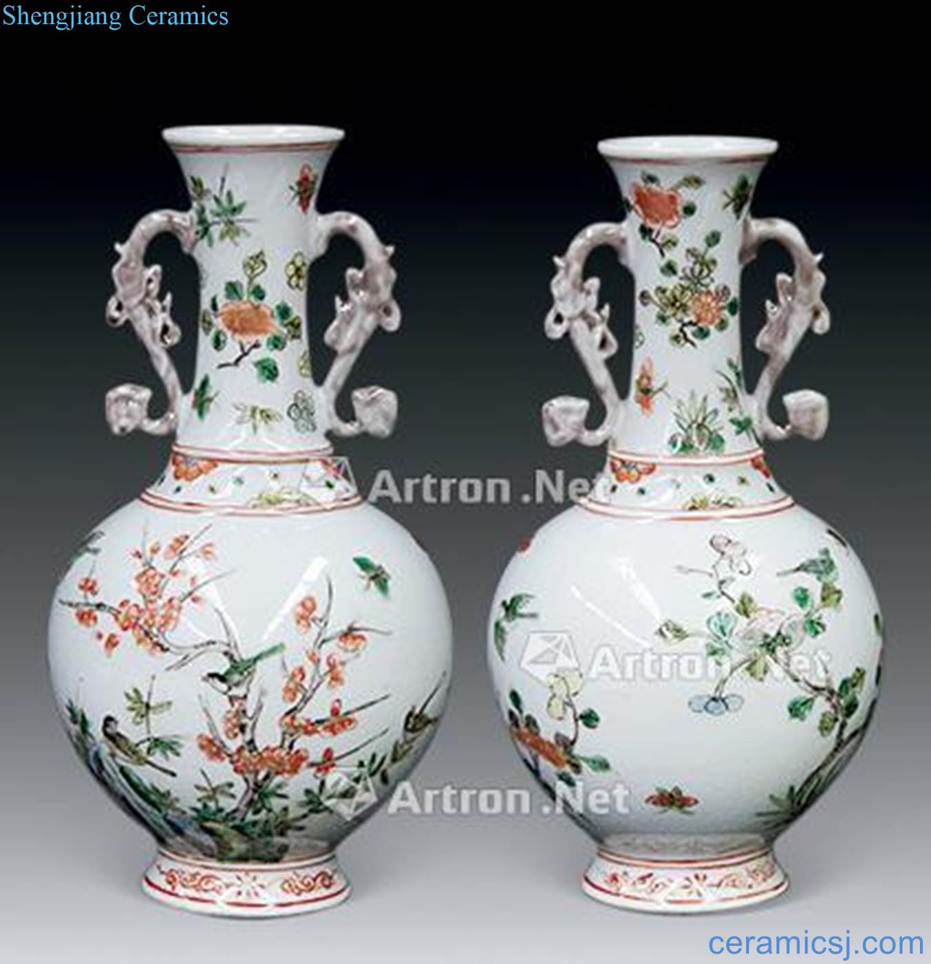 Qing qianlong enamel vase (a)
