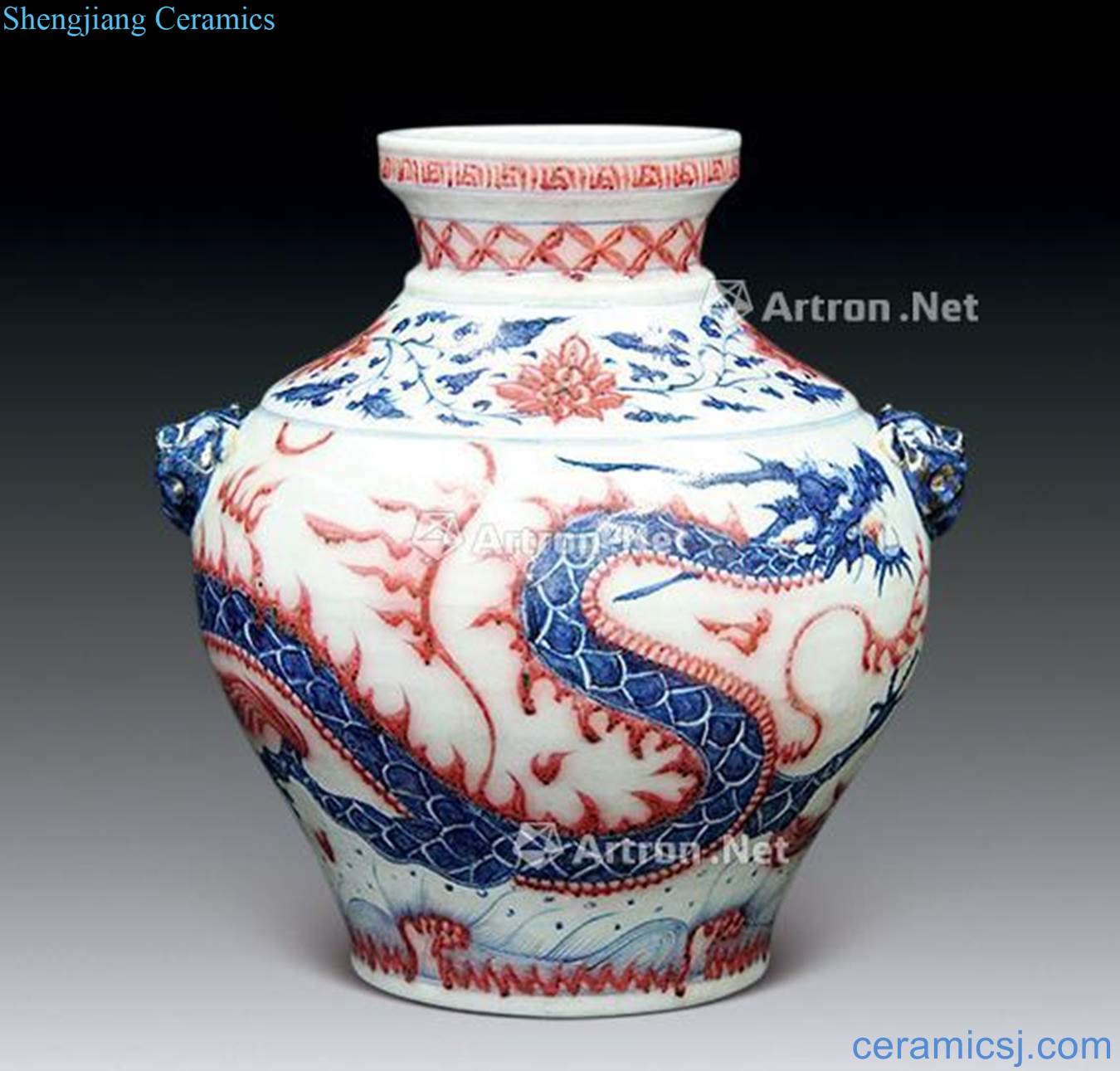 In the Ming dynasty Blue and white youligong red dragon grain animal heads cans