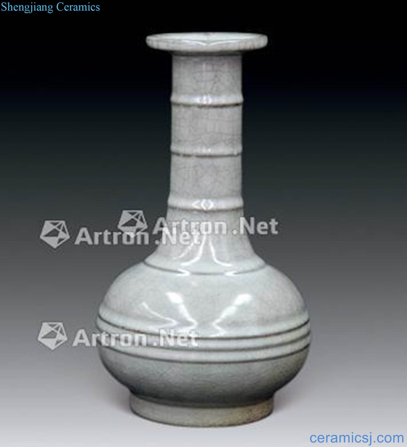 The song dynasty Officer glaze purple iron foot string lines the flask