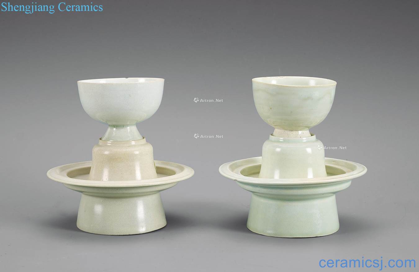 The southern song dynasty Jingdezhen blue white glazed lamp and lamp
