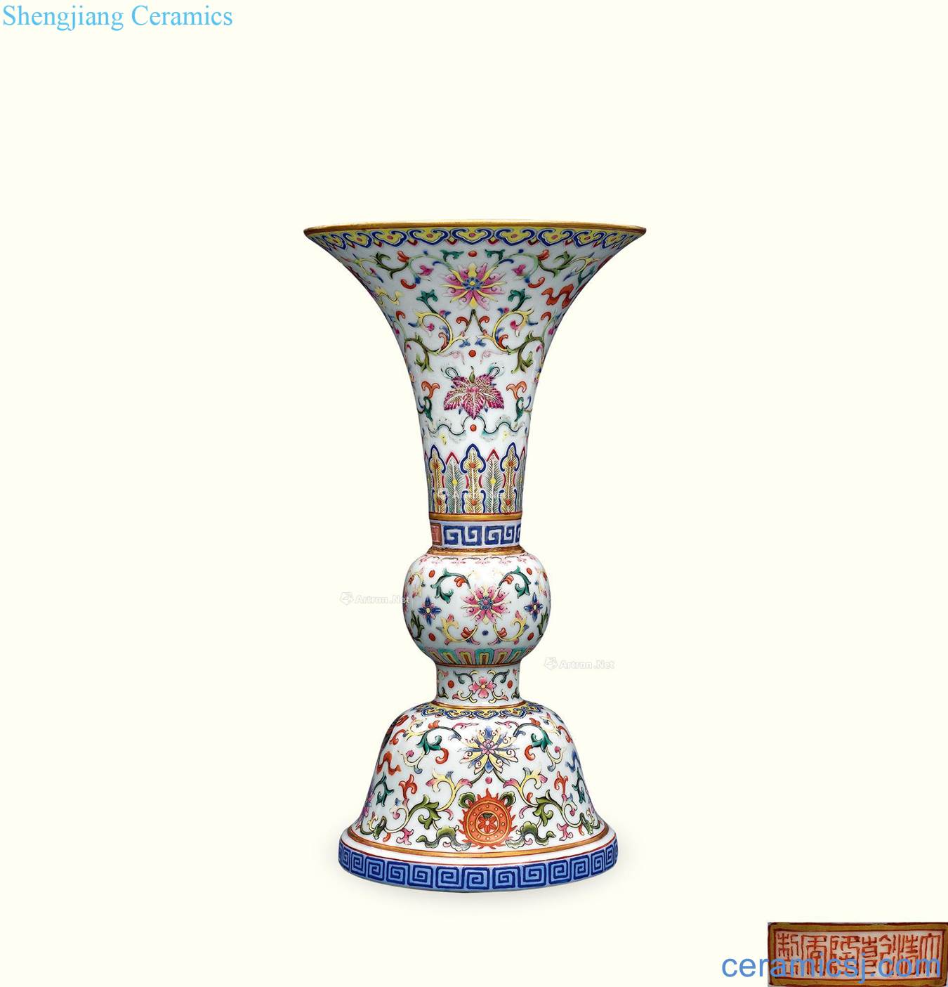 Qing qianlong official kiln enamel sweet grain vase with flowers