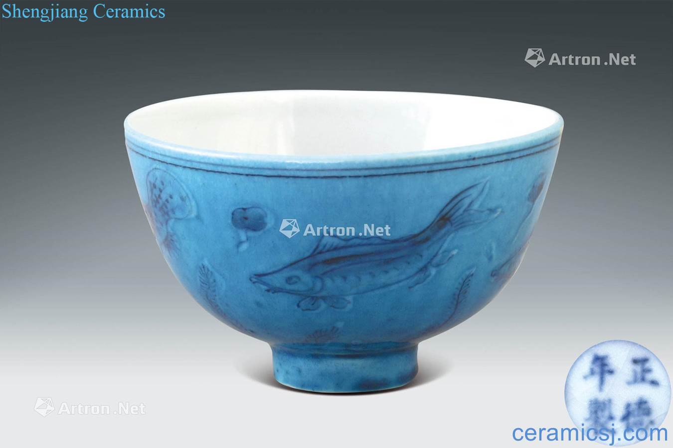 Ming Under the blue glaze glaze color fish bowl