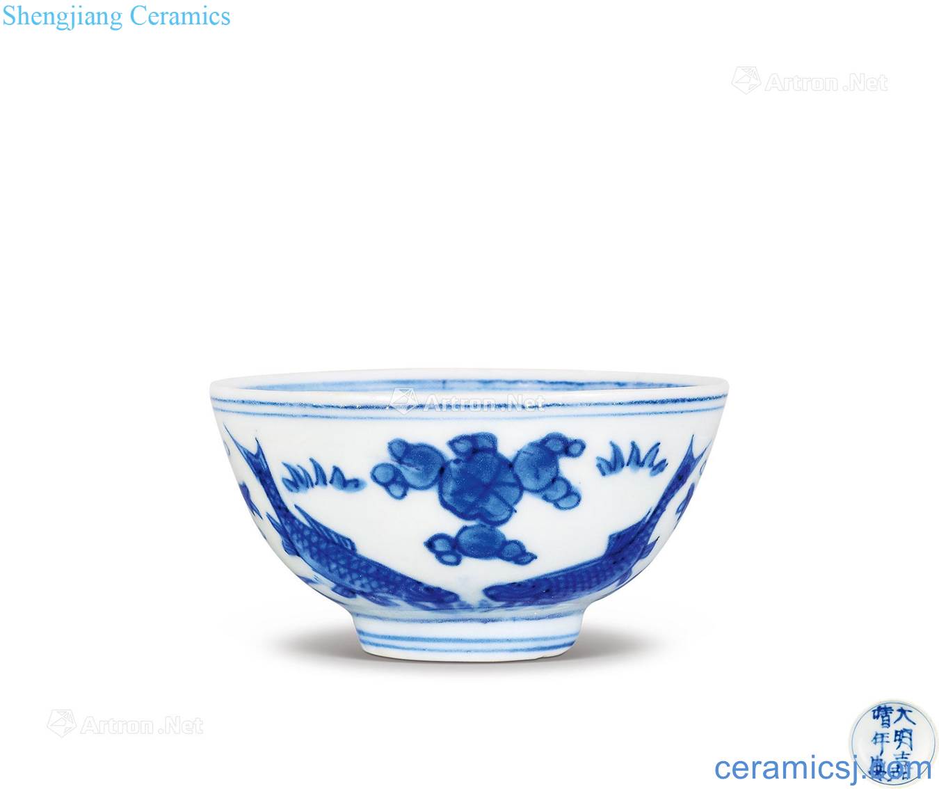 qing Blue and white fish grain small cup