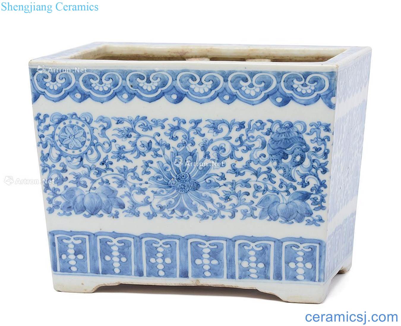 Qing qianlong Blue and white lotus sweet grain four-legged flowerpot