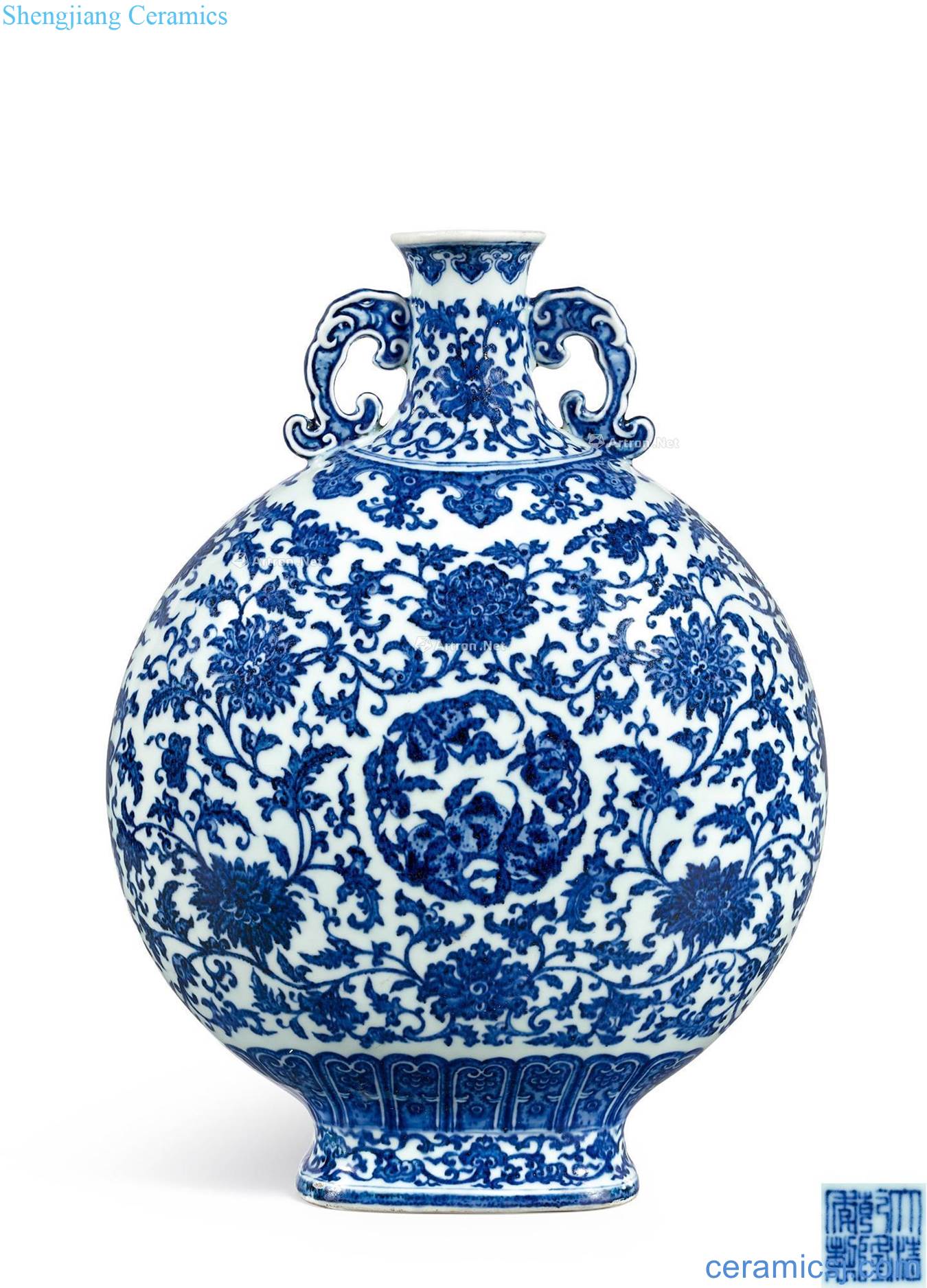 Qing qianlong Blue and white lotus for life on the bottle