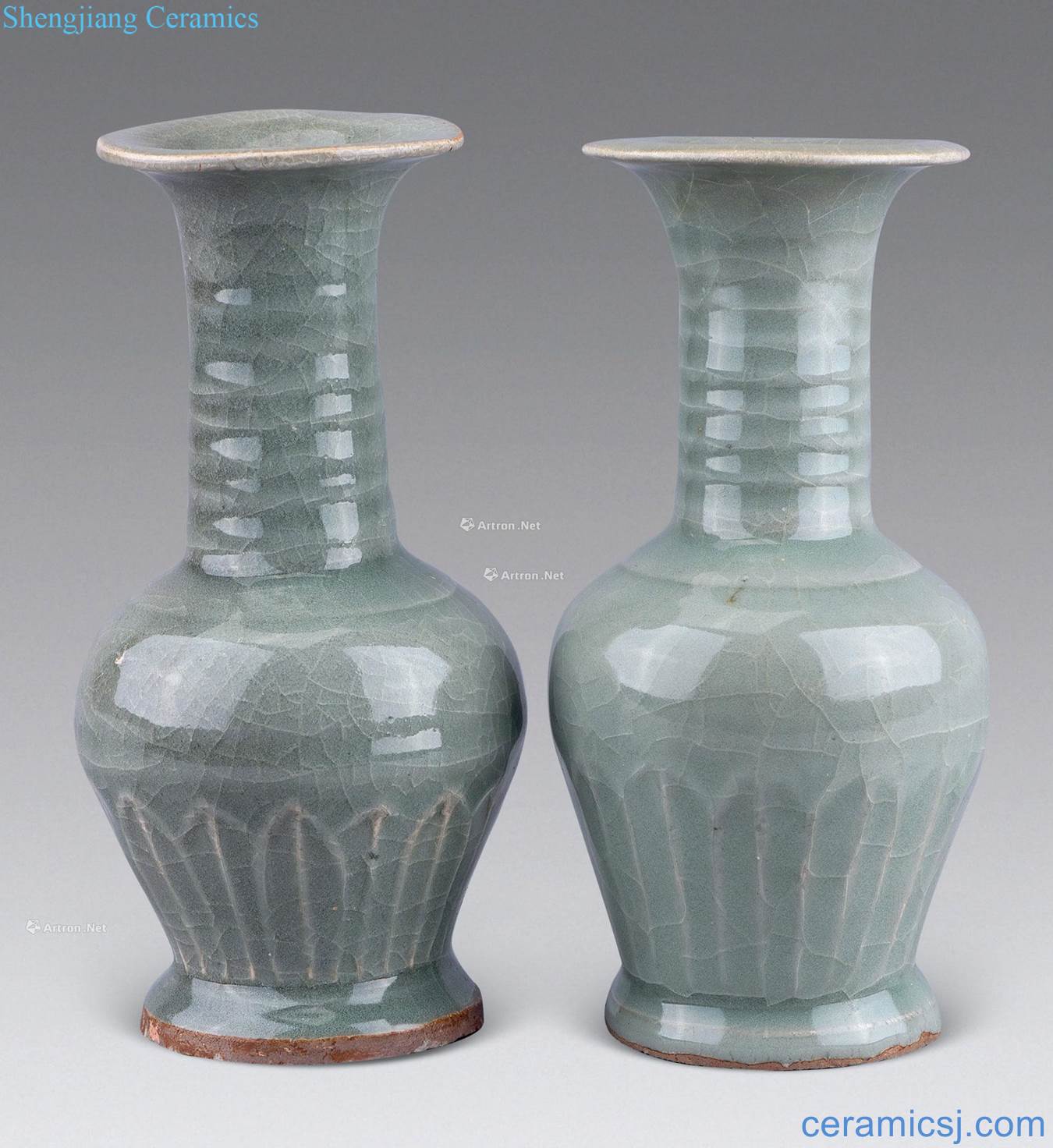 The southern song dynasty Longquan bowstring grain bottle