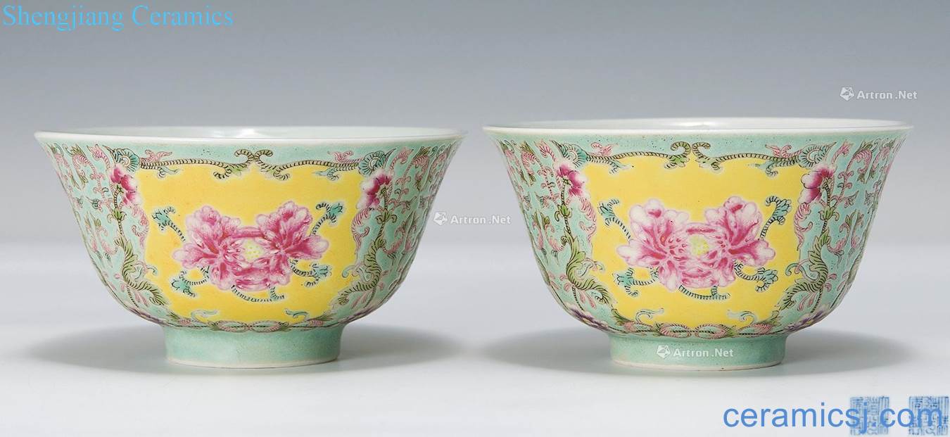 Light pastel flowers open box green-splashed bowls (a)