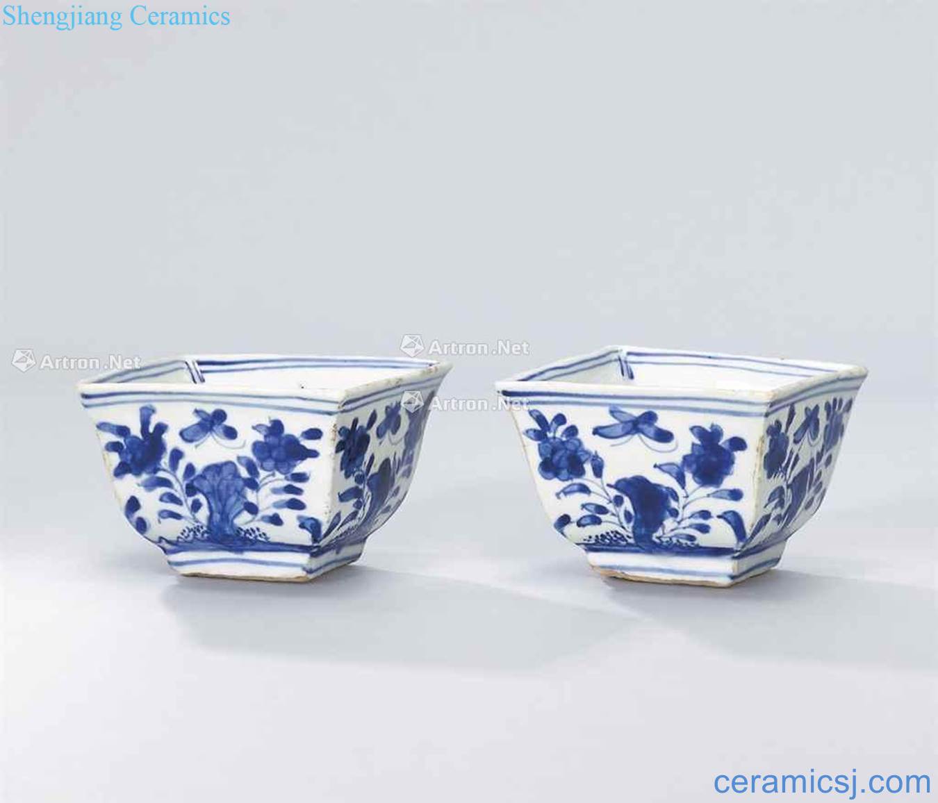 Ming jiajing Blue and white flowers and birds figure square cup (a)