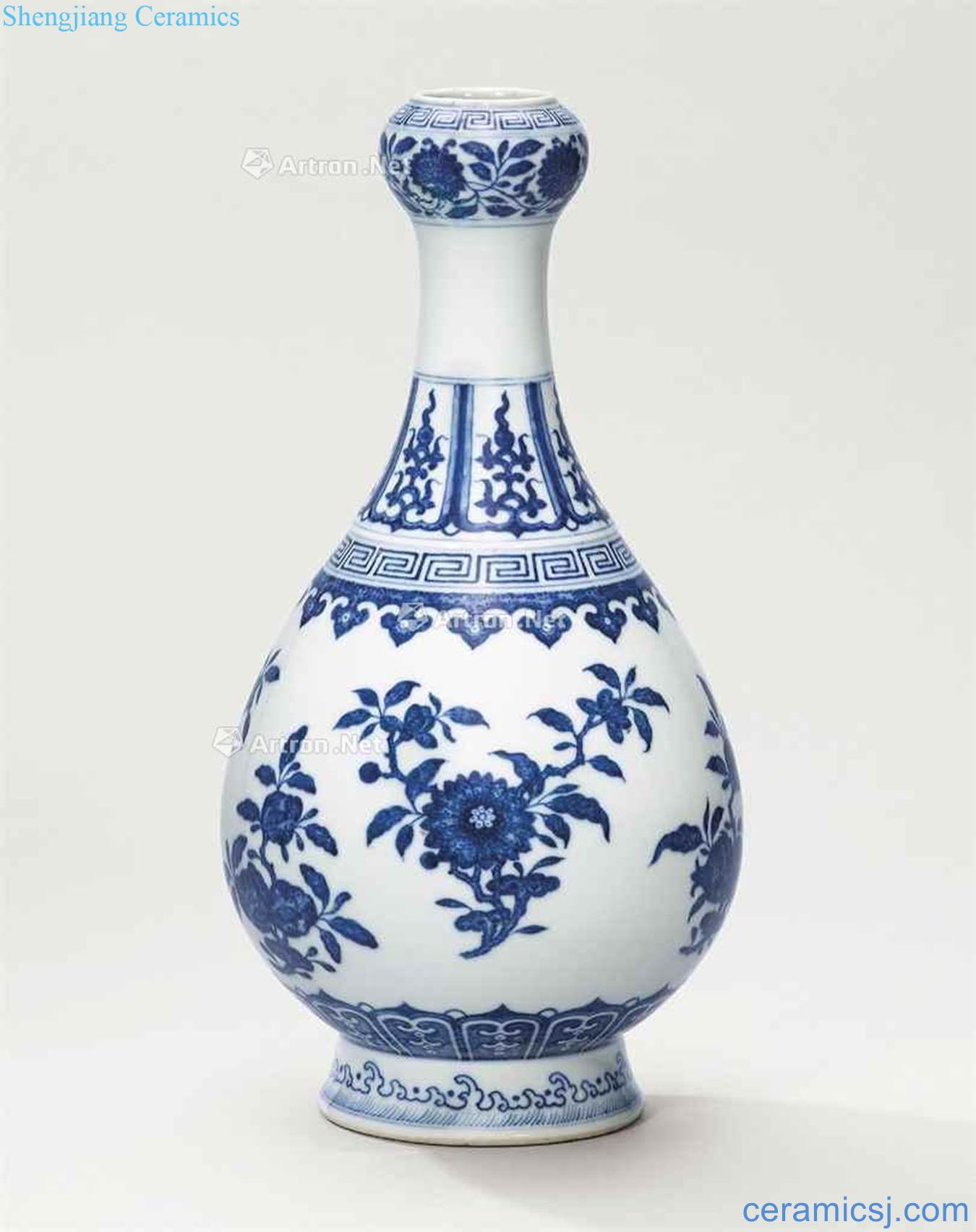 Qing daoguang Blue and white ruffled branch flowers and grain garlic mouth bottle