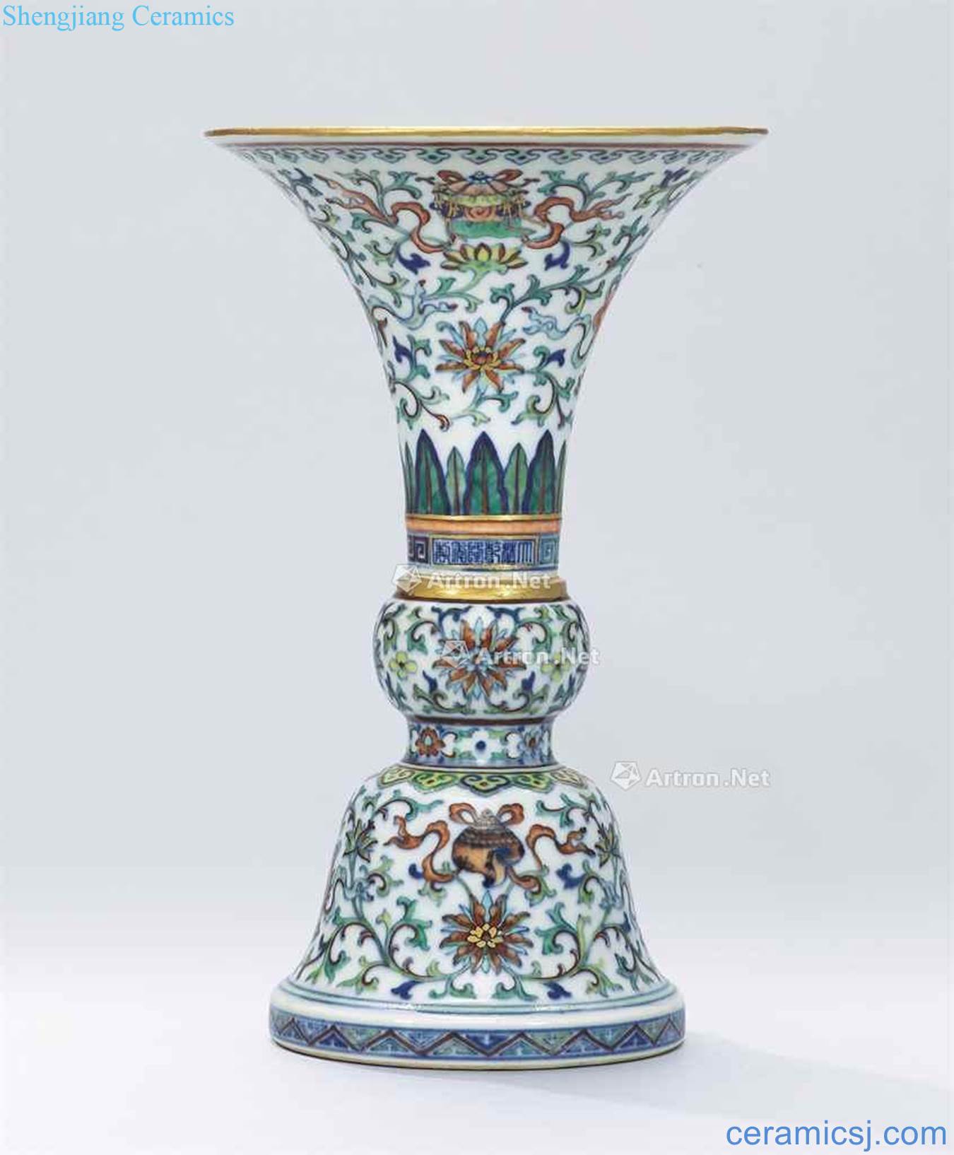 Qing qianlong bucket color eight guylian grain vase with a bottle
