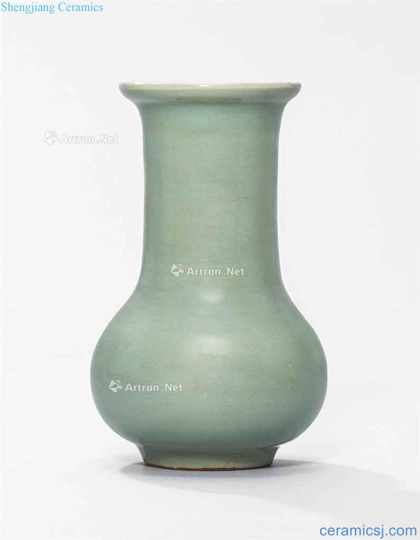 The southern song dynasty/yuan Longquan green glaze long neck small bottle