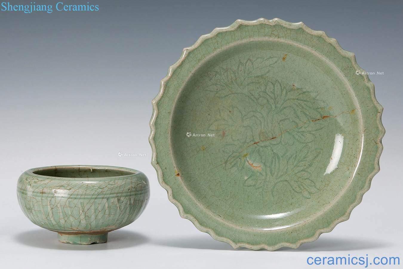 Ming Longquan glaze water bowl and longquan hand-cut kwai plate