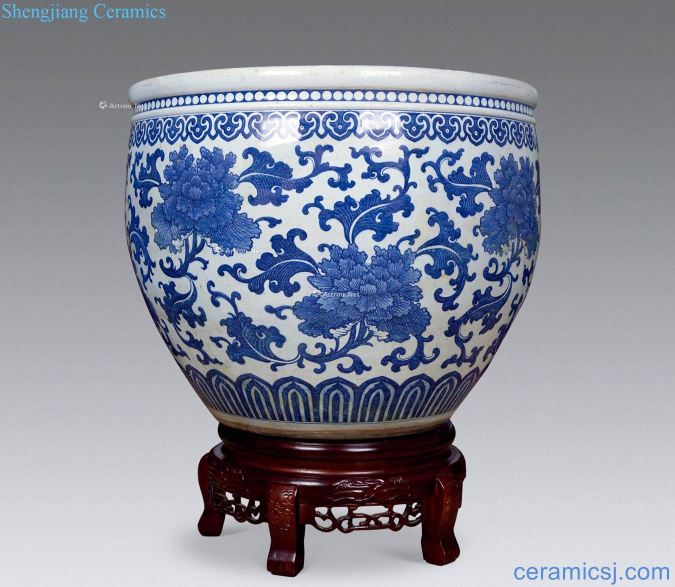 Early qing dynasty blue and white flower grain volume cylinder