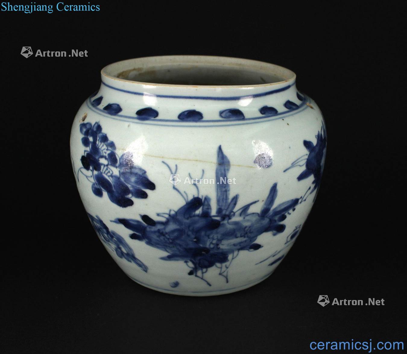Qing shunzhi Blue and white stone flower grain porridge pot