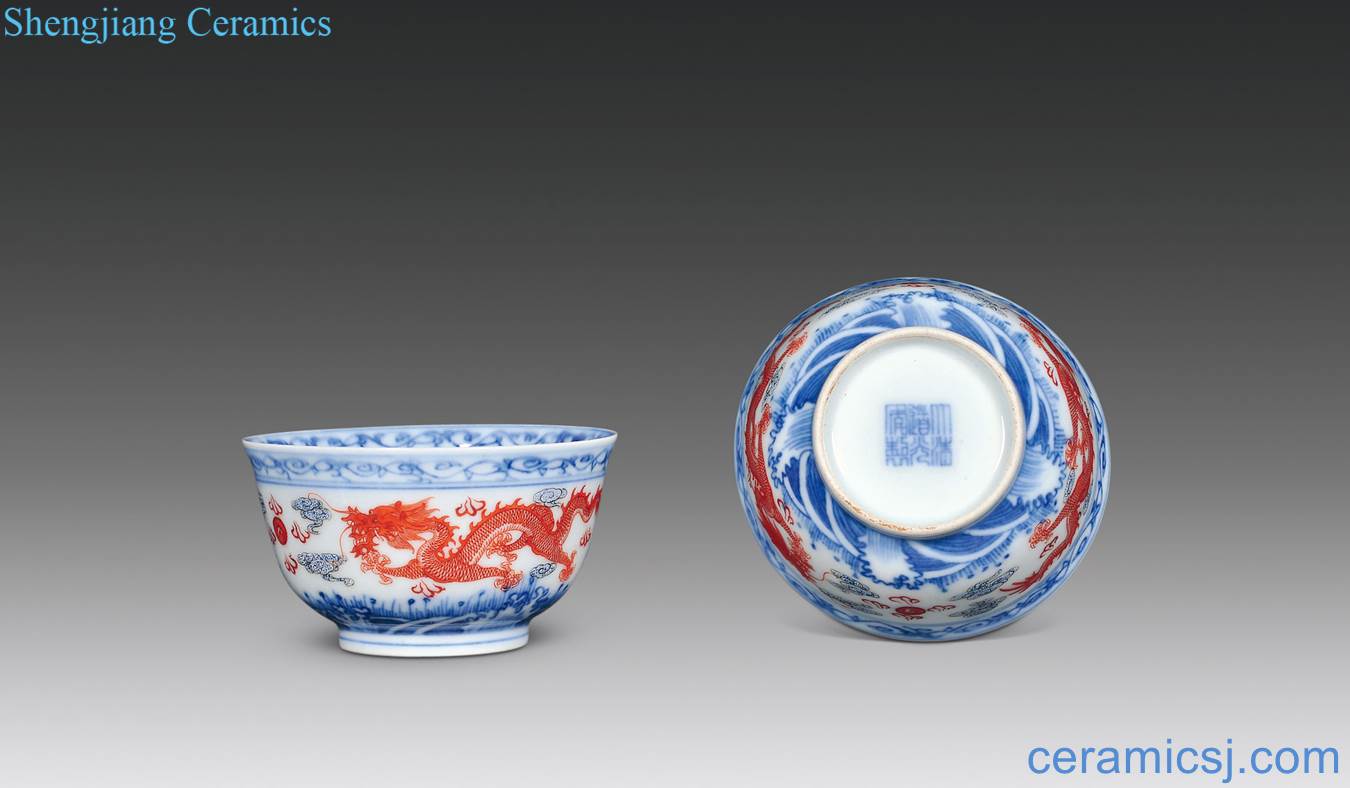 In late qing dynasty Blue and white enamel YunLongWen small bowl (a)