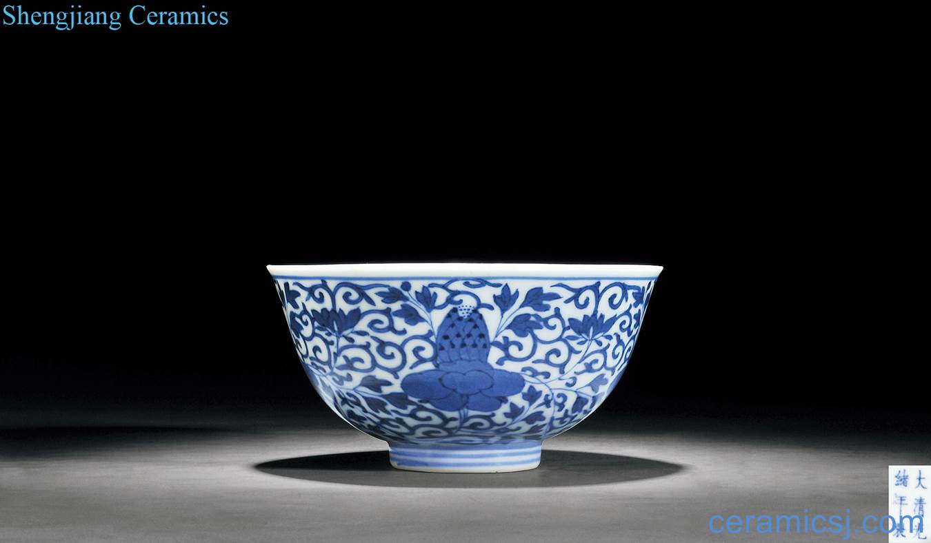 Qing guangxu Blue and white tie up branch flowers grain small bowl
